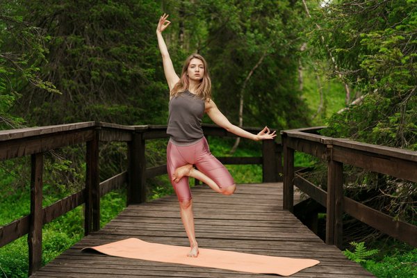 Quels sont les bienfaits des techniques de relaxation par la visualisation pour gérer l'anxiété chez les seniors ?